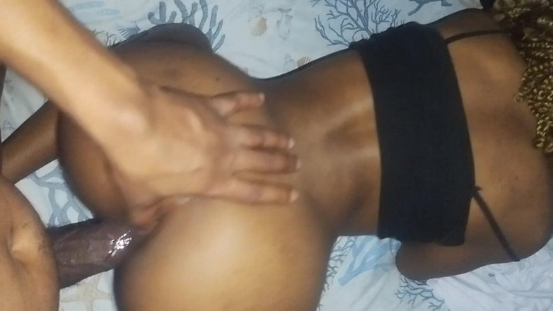 Freaky relatives: Mijn stiefbroer-vriendin zei dat mijn lul groter is, sletterige schoonzus...