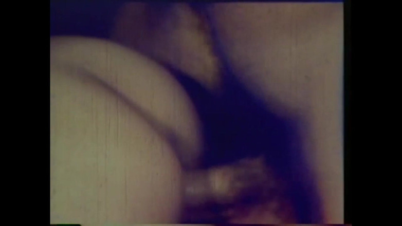 Vintage Usa: Doi bărbați îi mănâncă vaginul curvei