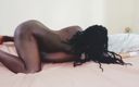 Bad boy studio: Thủ dâm của một phụ nữ châu Phi da đen với...