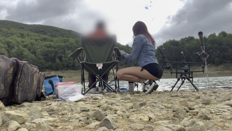 babyfantasy83: Aku membajak seorang nelayan di tepi danau