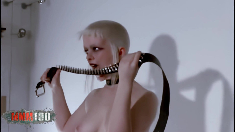 MMM100: Lili: Rock'n'roll fotografická série s krásnou malou francouzskou punketkou Lili