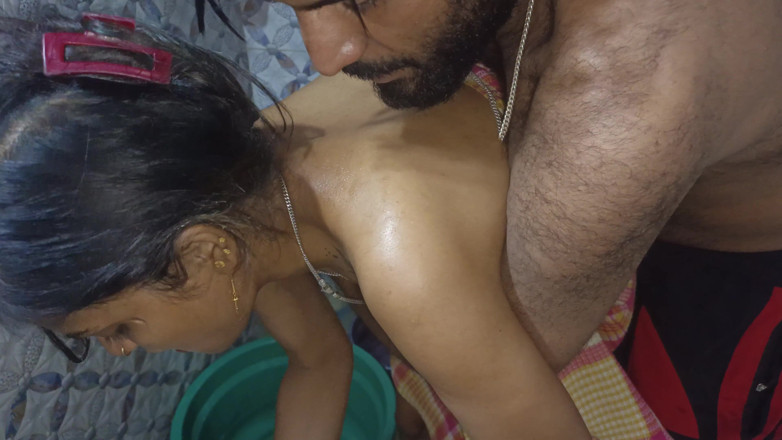 Aalox: Quand le mari n’est pas à la maison, vidéo de sexe...