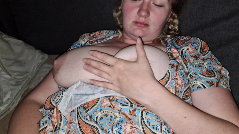 HNC Productions: Me masturbo el coño por mi esposo