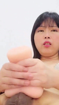 Chain Bikini Warrior Reina Collects Her Magical Cum Essence