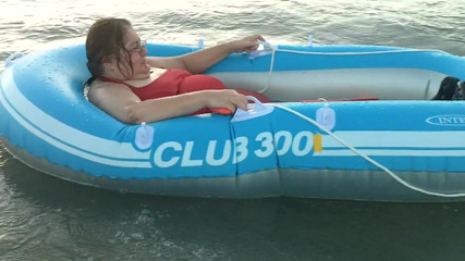 BBW nurse Vicki adventures with friends: Eğlenceli bir deniz teknesi macerası değil!