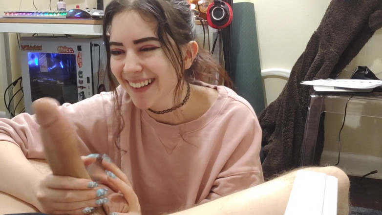lilredvelvettt: Uctívání ptáka s velkým čůrákem