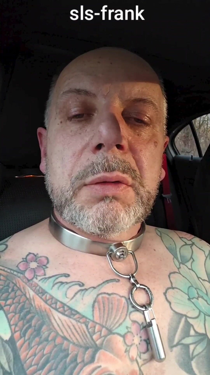 sls-frank: sls-frank Jag väntar på samåkningsparkeringen på en kund