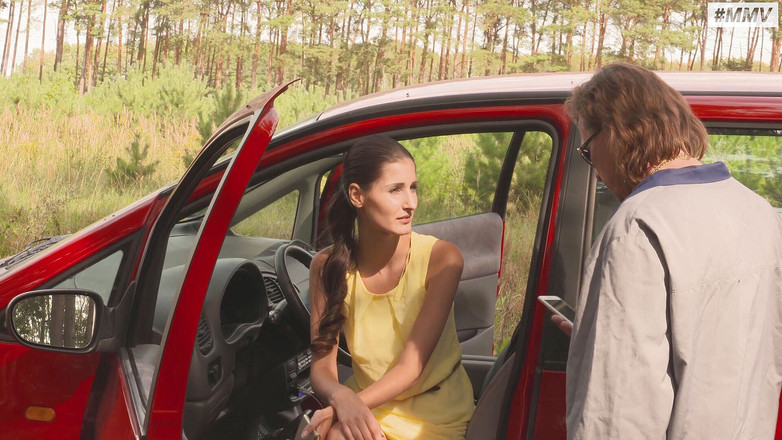 MMV Films: Pannendienst 4: escena 2 chica alemana caliente folla al aire libre