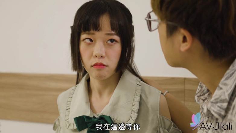 AV Jiali: 博士とYuliへの迅速な旅行は、彼をクソし、精液を飲み込むことになります