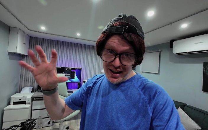 Nerd Pervert: Jess batty - toket besar