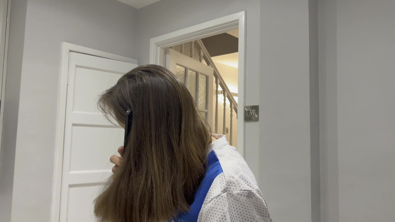 Wamgirlx: Spazzolatura dei capelli
