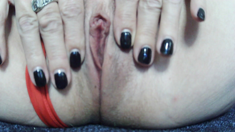 KimitheMilfMommy: Une MILF se masturbe