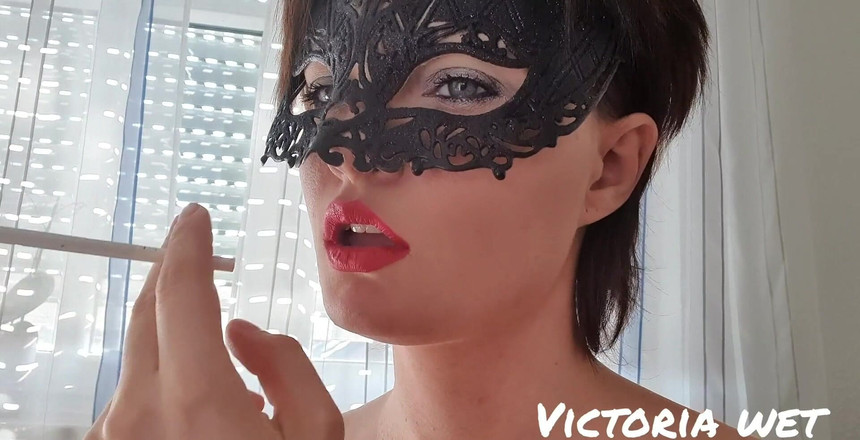 Victoria wet: Fetish merokok.