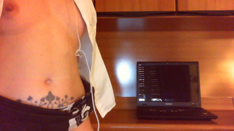 Nicoletta Embassi: Dirty play at work NO AUDIO