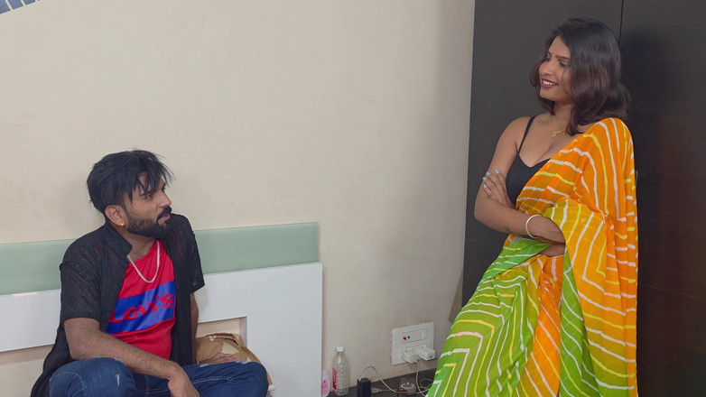 harry1: Casting bokep pertama sutradara india ngajak cewek ini untuk ngeliate...