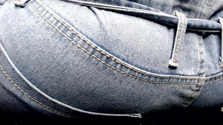 Maeling: Tiny Colony Crushed in Denim Jeans and Ass Stifled Unknowingly