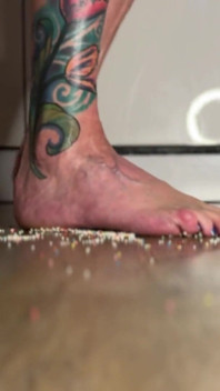 Naomiperv Crushing and Stomping Food with Her Heels and Sole