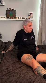 Chasity Cuckold Joi - Dominare senzuală a iubitelor lesbiene