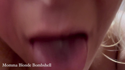 Momma Bombshell: Devirginiseer je kont