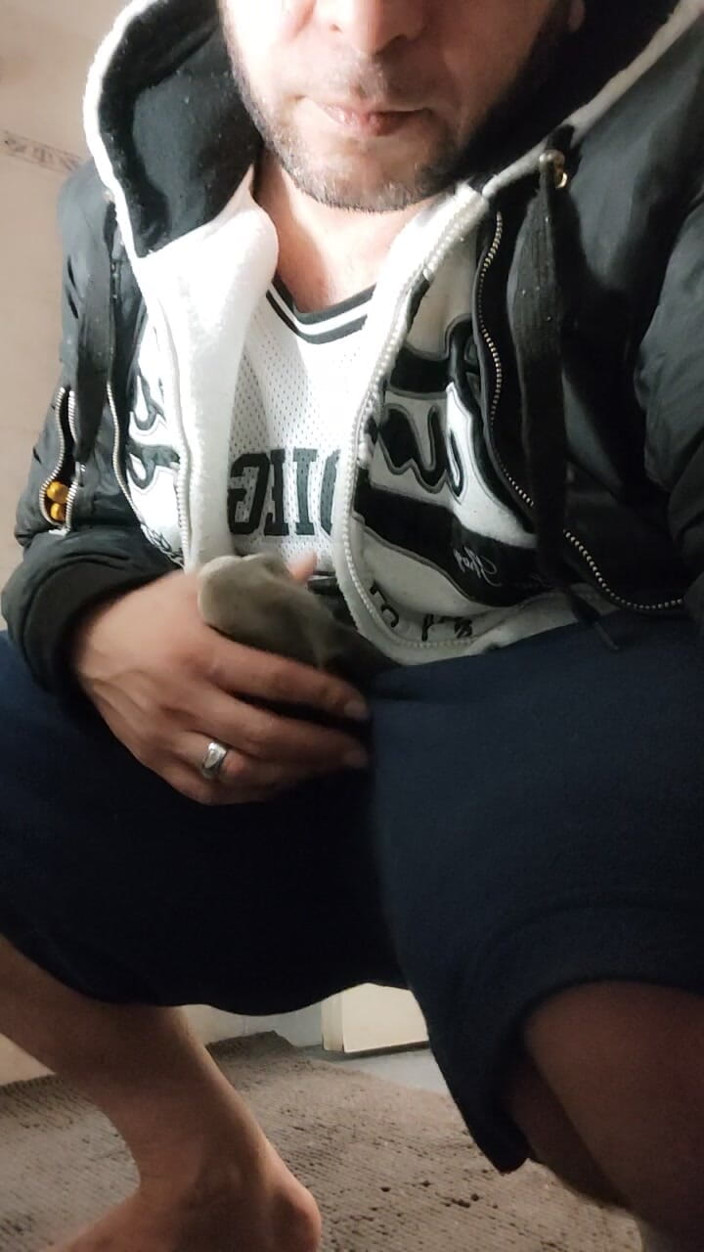 SmokedAlloy2: Dirty Play in the Bathroom, Sox and Feets