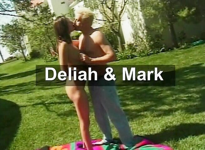 Teens Get it Hard: Remaja jalang seksi berkongkek di belakang hotel