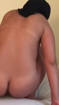 Hijab Arab Girl Masturbating
