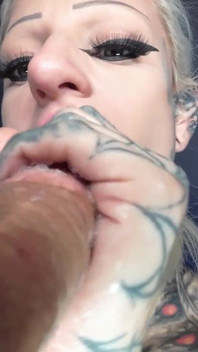 Helt Tatuerad Upp Goth Brud Knullad Som Hon Borde Vara