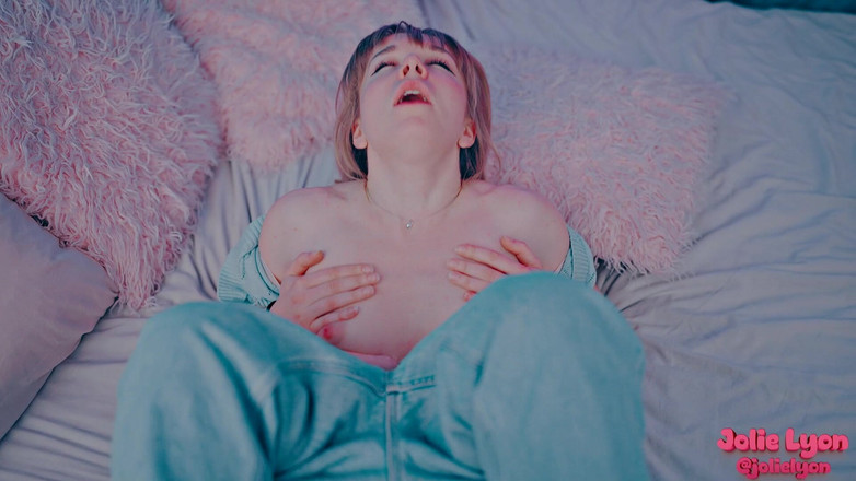 Jolie Lyon: 我继女的恶霸也欺负我