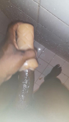 Black guy: Honění S6 E6