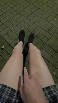 Açık havada cinsel organlarımı teşhir ettim