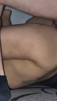 Io scopo la moglie del mio fratellastro.
