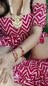 Desi Bhabhi's poesje blootgesteld