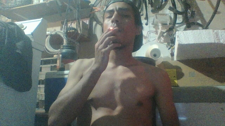 AlexAlejandro13: Fumando al Mattino