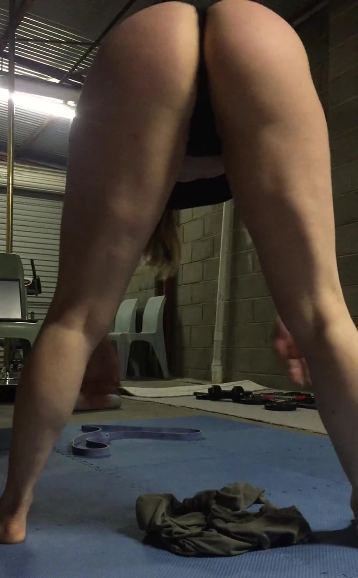 Michellexm: Push Ups in Lingerie