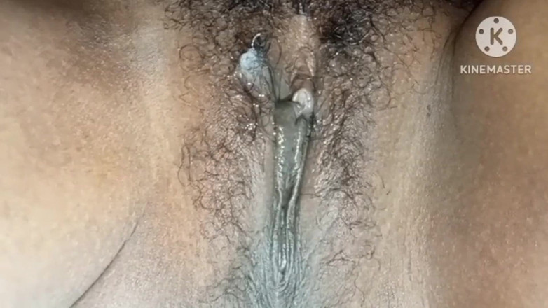 Raja puja: Yenge amcık yalıyor ve sert sikişiyor