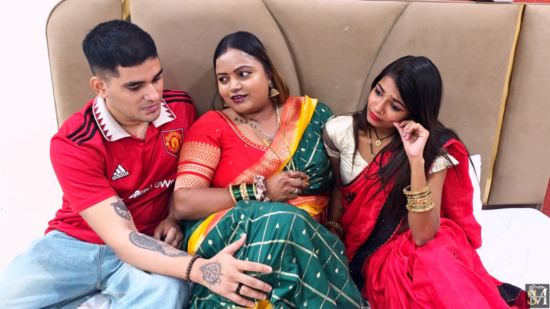 SexmasterHub: Indian Desi Threesome