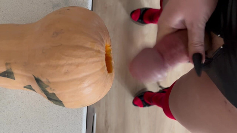 Vlada Brilliant: joyeux Halloween foutu citrouille