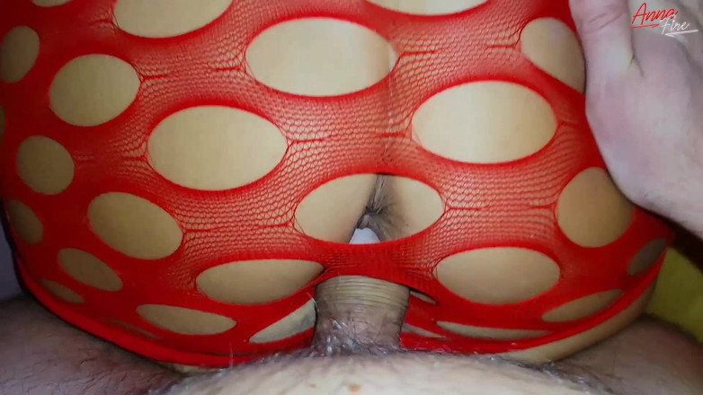 Anna Fire: Byla ošukaná dírou v červeném oblečení