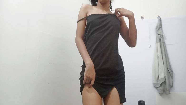 desigirl93: Gadis cantik india lagi pamer memek dan pantat bahenolnya di...