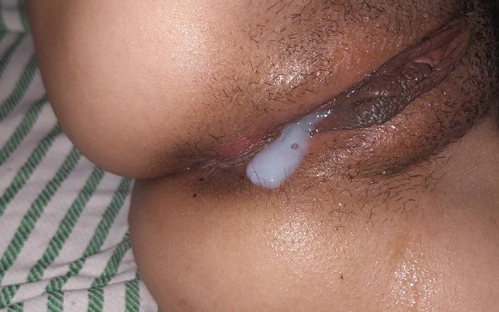 TrNn: Laki Ni Buat Memek Basah