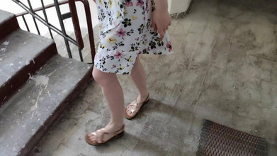 Super Jopka: スレンダーな美女が入り口でチンコをもらった