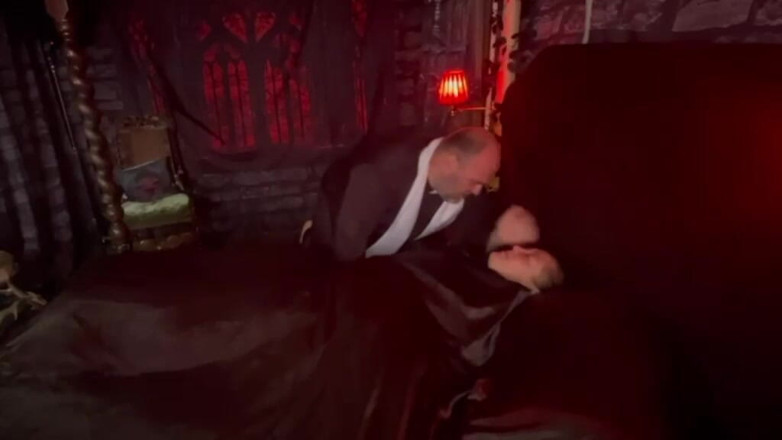 Lanista_Bear: Part 1 Queen Vampire Turns the Priest Into a Cock Sucking...