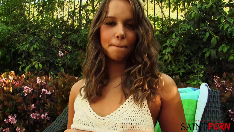 SaintPorn: Liza rên rỉ khi lưỡi của Mike lái xe hoang...