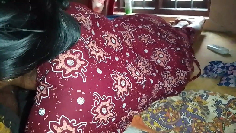 Skydreem1104: Indianka wkłada penisa swojej przyjaciółki do ust i oboje lubią...