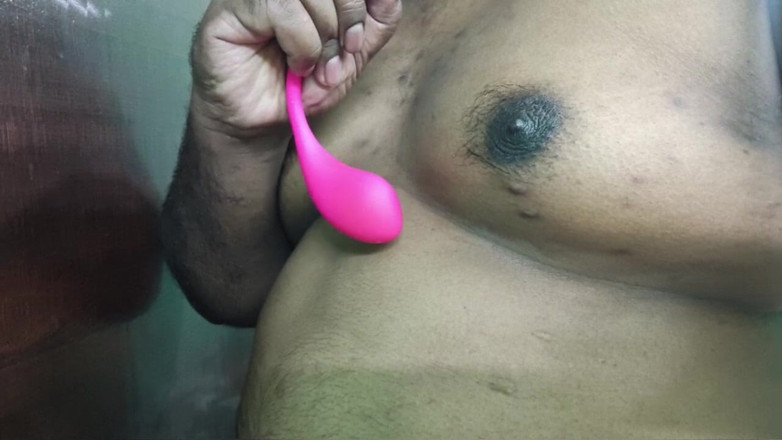 Fapidontmind: Meme uçlarımda titreşim