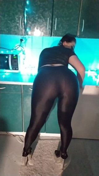 KatrixandCaliforniaLatex: Provocación en spandex por la dominatrix