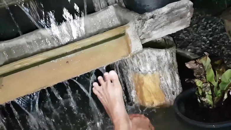 6-movies: Outdoor Feet Teasing with a young girl