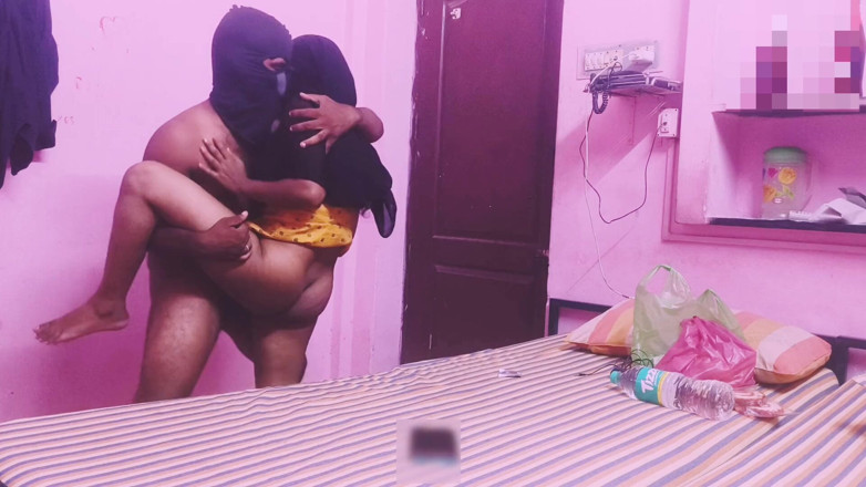 VillageBlackfairy: Mallu lerares seks met student