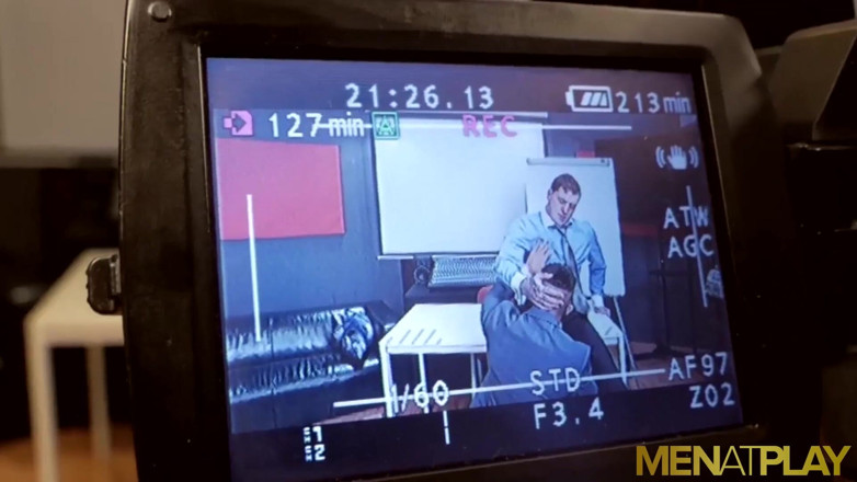 MenAtPlay: Menatplay iş arkadaşları Geordie Jackson ve Klein Kerr götten sikişiyor