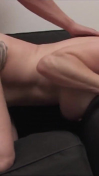 뻑가는 대물 자지에게 따먹히는 미시 주부